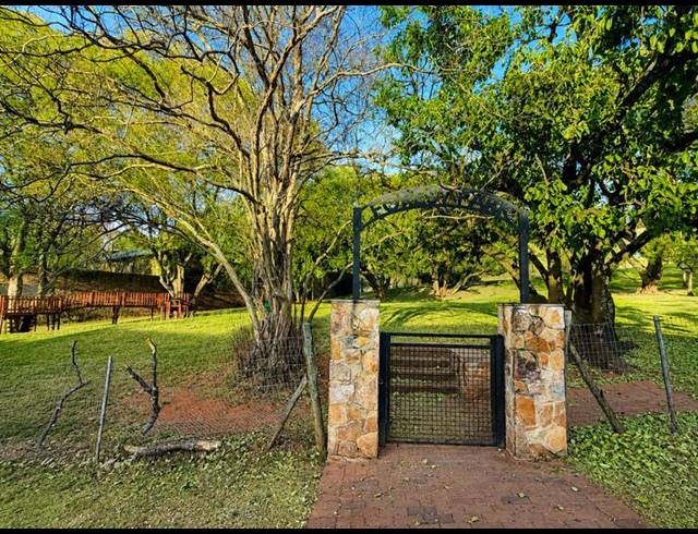 4 BEDROOM HOUSE FOR SALE IN FOREST TOWN